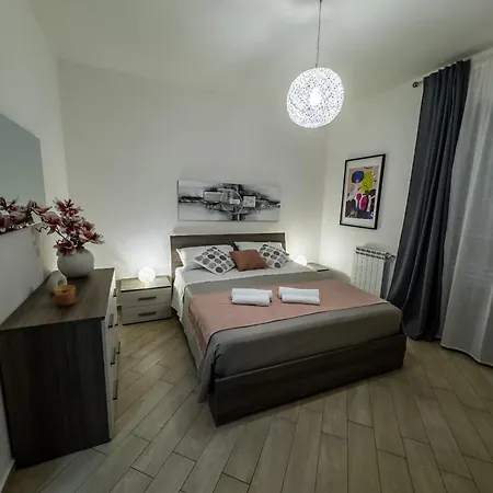 Dream Home Catania - Holiday Apartment Cannizzaro Aci Castello Esterno foto